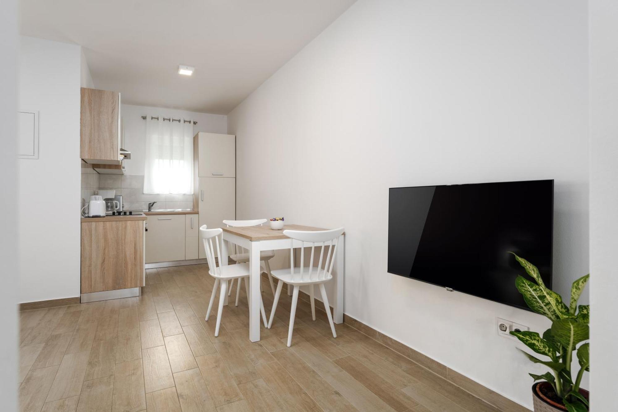 Dani'S Place Пореч Екстер'єр фото